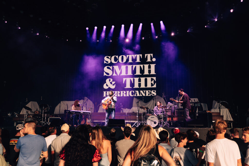 scott t smith & the hurricanes open for tyler childers